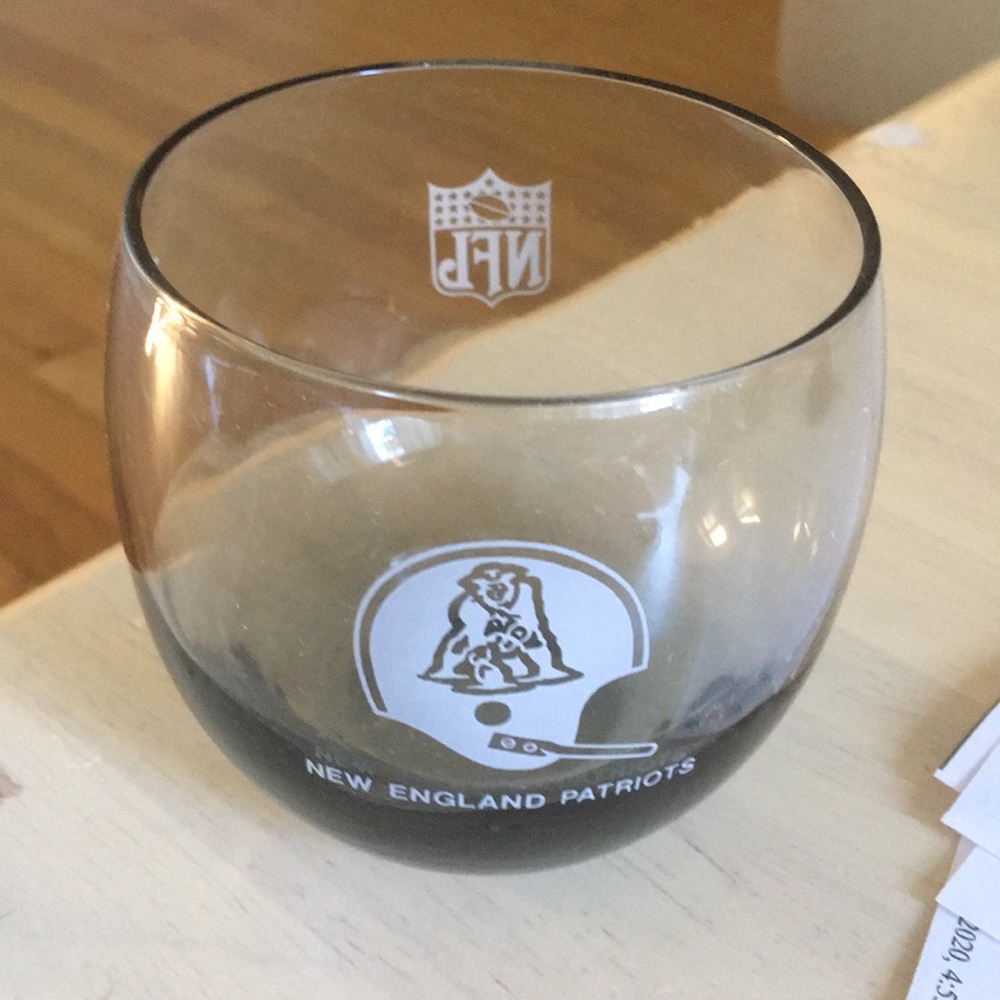 NFL patriots vintage rock glasses